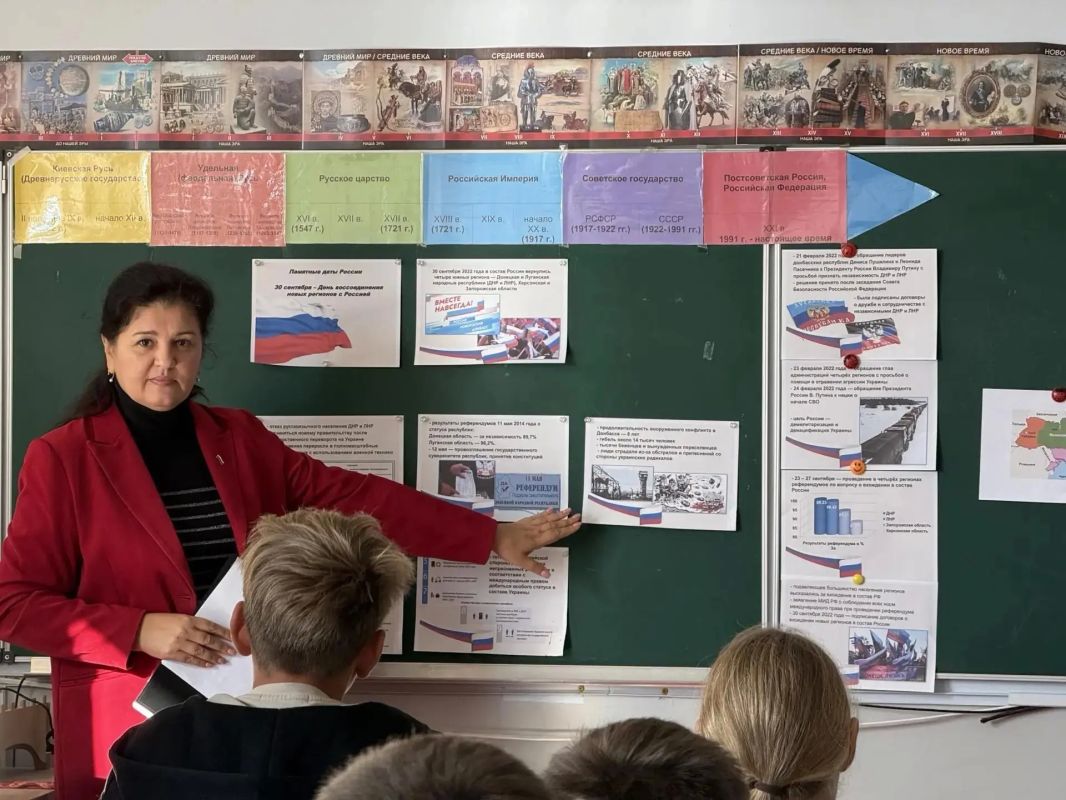 Ко Дню воссоединения Донецкой Народной Республики, Луганской Народной Республики, Запорожской и Херсонской областей с Российской Федерацией председатель ТИК № 5 Приазовского МО провела информационную встречу с учащимися...