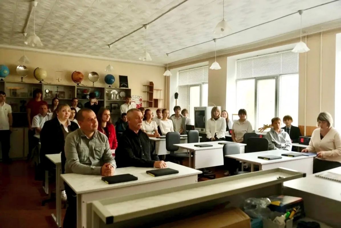 От формул к открытиям: в школе № 15 открылась кафедра физики при участии Азовского педуниверситета