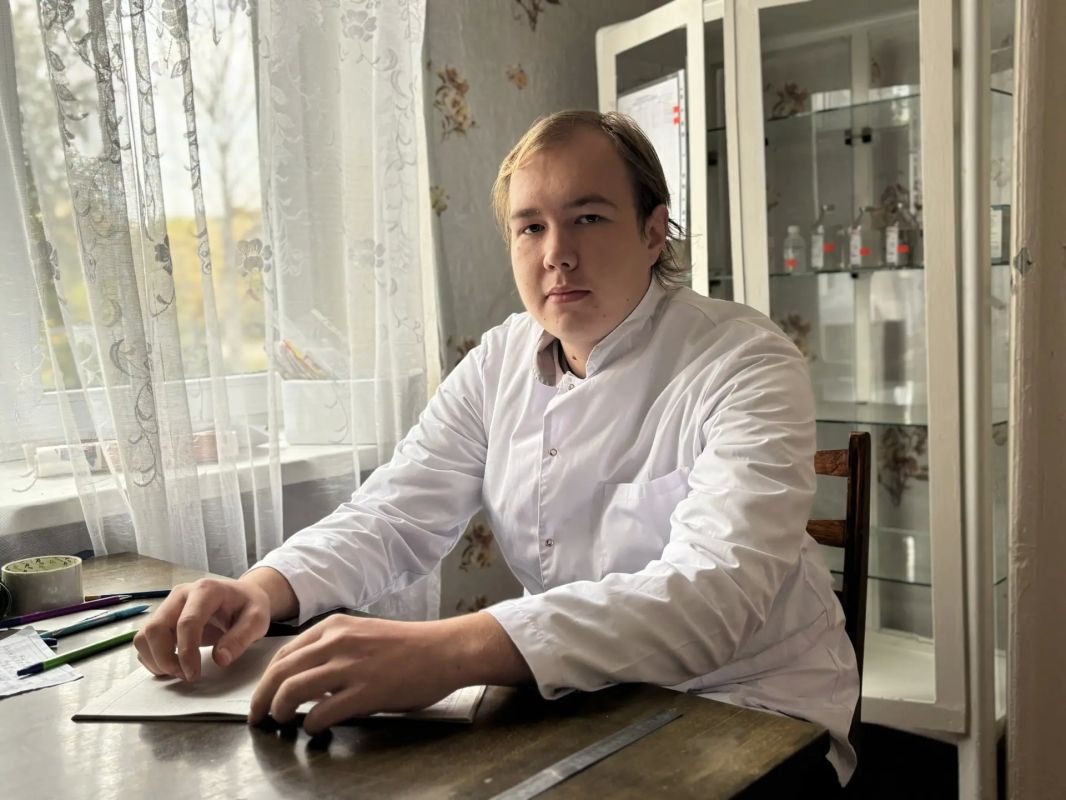 Молодые кадры — в приоритете: в селе Стульнево начал работу новый фельдшер
