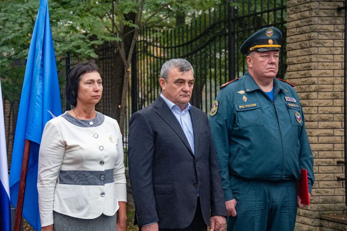 Мелитополе открыли сквер Огнеборцев