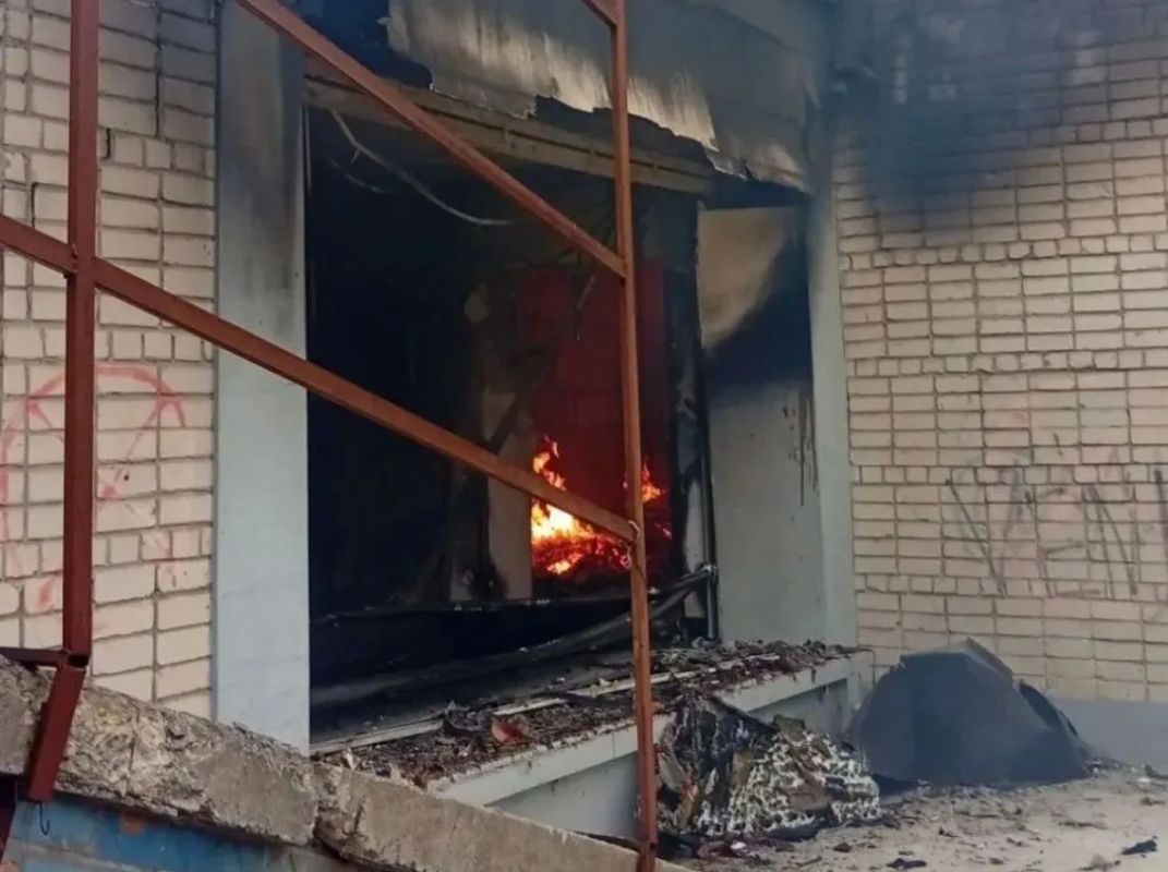 В результате атаки БПЛА ВФУ поврежден строительный магазин «Квадратный метр»