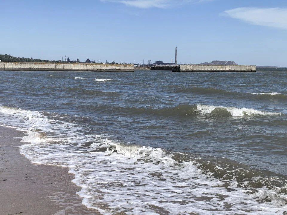 На Азовском море ожидаются ветер до 17 м/с и волны до двух метров
