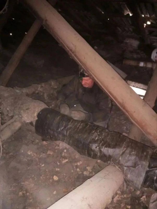 В Токмакском округе при помощи Пензенской области утепляют чердачные помещения