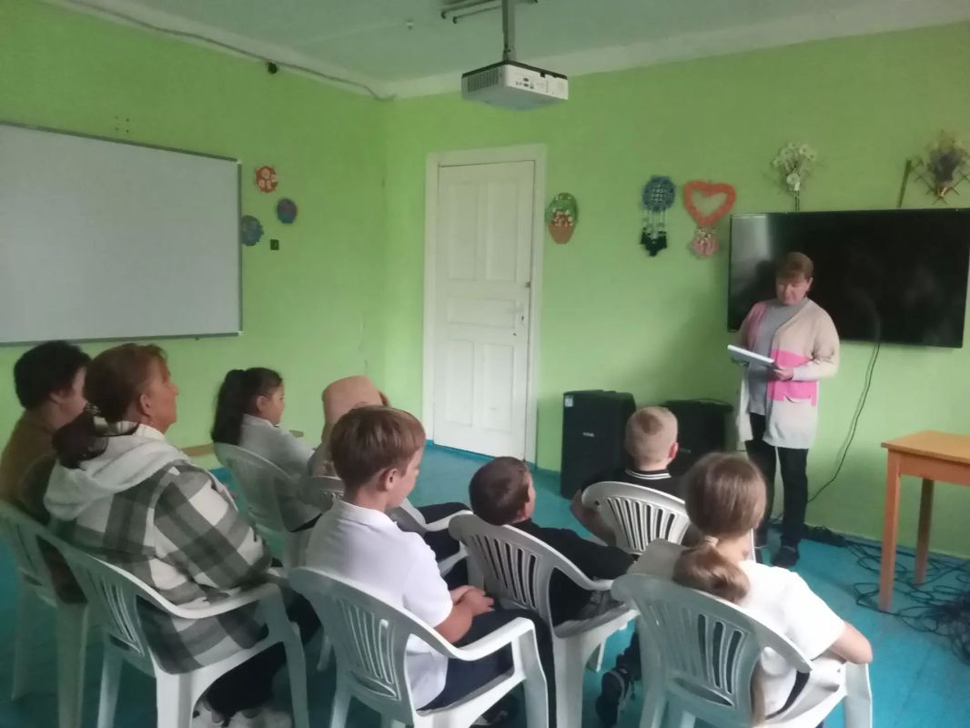 В Доме культуры села Новотроицкое прошёл правовой лекторий