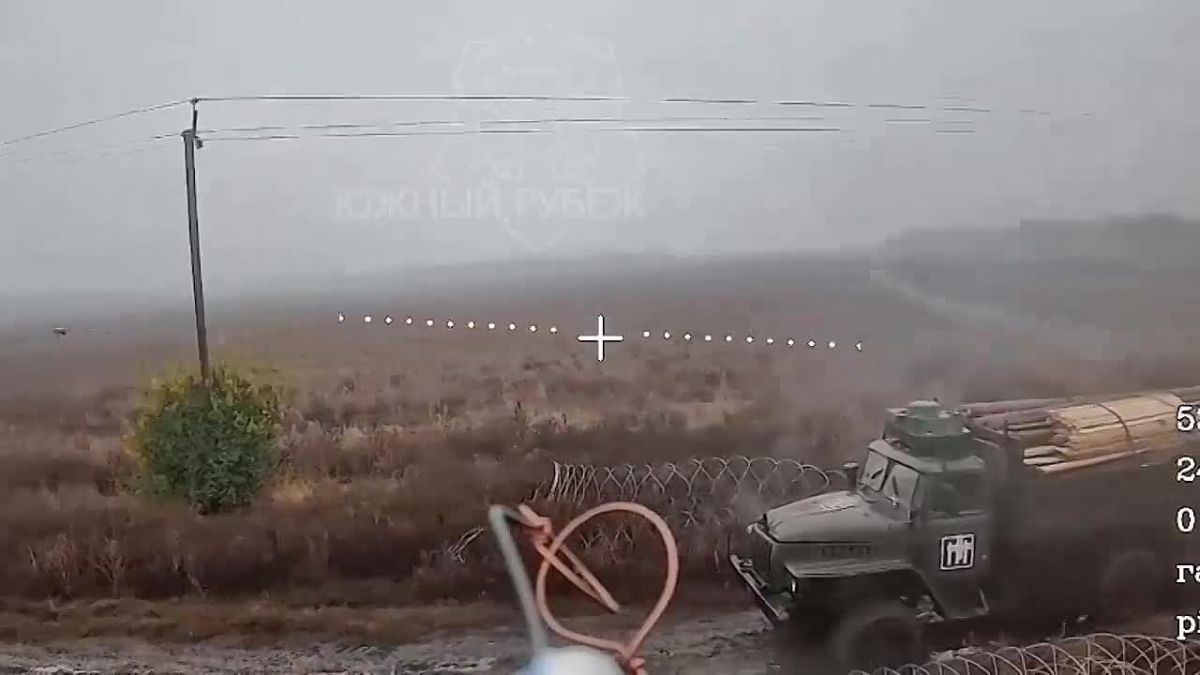 В период с 17 по 23 октября подразделения «Южной» группировки войск улучшили положение по переднему краю и освободили населенный пункт Алексеево-Дружковка Донецкой Народной Республики