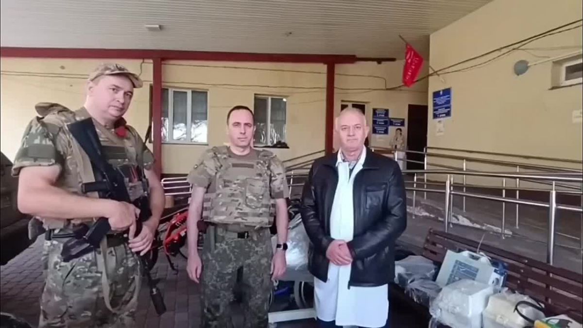 Бойцы отряда "БАРС-10" передали медицинскую помощь от волонтерской группы "Конвой А104" (г.Димитров)
