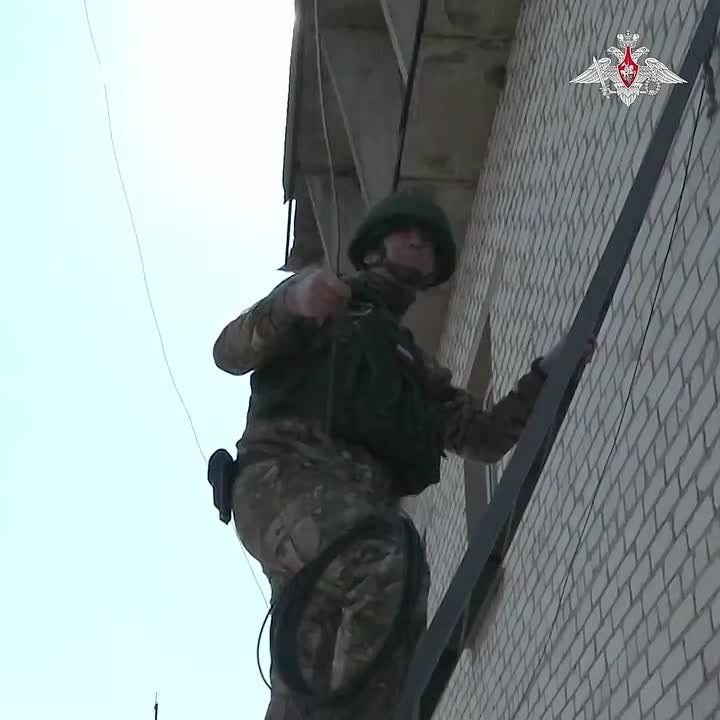 «Военные связисты всегда приходят на помощь»