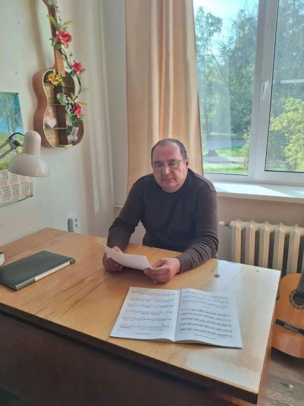 Ансамбль начинается с чувства локтя: методический доклад в Токмакской детской школе искусств