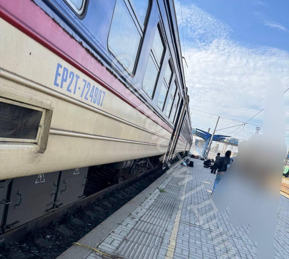 Укры сообщают о прилёте по железнодорожному вокзалу в Днепропетровске, в результате которого погибли 13 человек