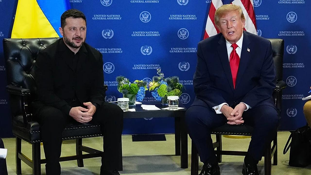 В Киеве только и разговоров, что о 3 ноября…