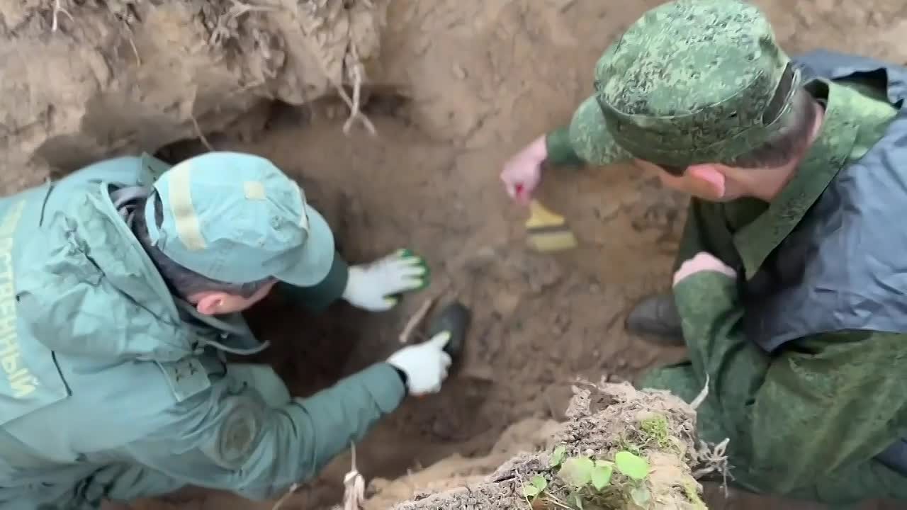 Глава СК России провел оперативное совещание в Луганске